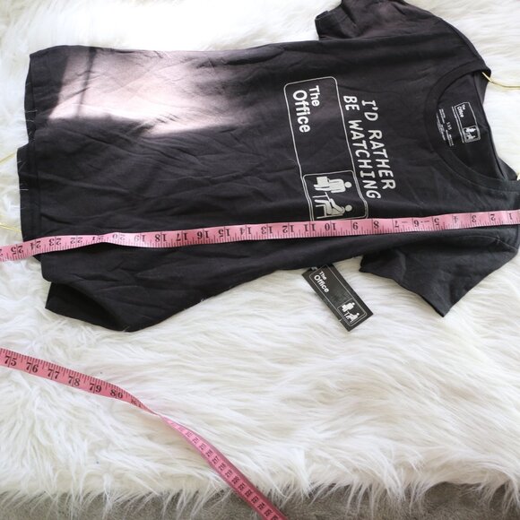 "I'd Rather Be Watching The Office" Graphic Tee – NWT 🖤📺 - Picture 9 of 9